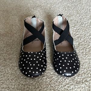 Monkey Feet Cross Strap Shoes - size 2-3 years